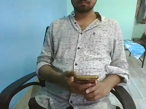 Snapshot of Ishan003 chatting on November 10, 2025, 4:39 am Ishan003 online show from November 10, 2025, 4:39 am