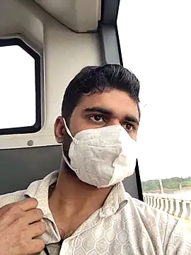 Snapshot of Ishan003 chatting on October 13, 2025, 9:44 am Ishan003 online show from October 13, 2025, 9:44 am