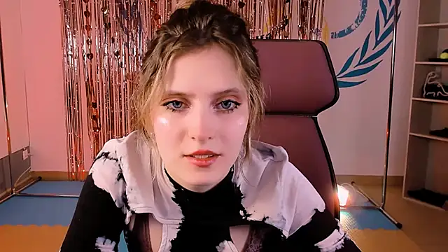 LolaAsmus online show from February 27, 2025, 8:24 am