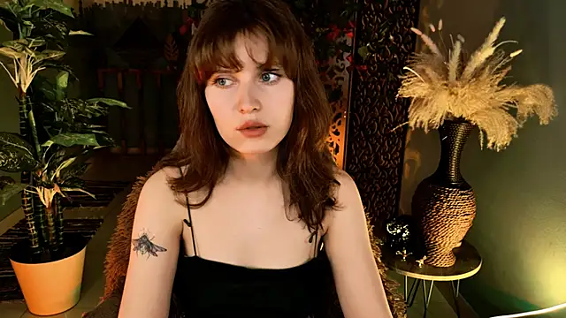 LolaAsmus online show from March 28, 2026, 4:19 pm