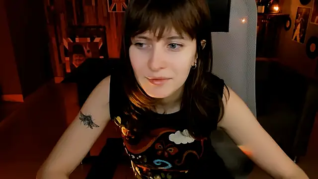 LolaAsmus online show from February 6, 2026, 9:05 am