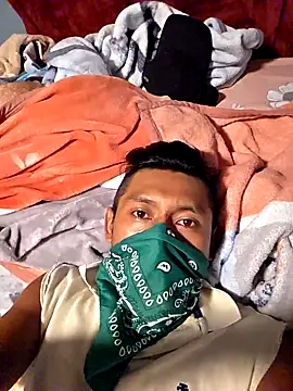 Jovende28 online show from November 4, 2025, 2:15 am