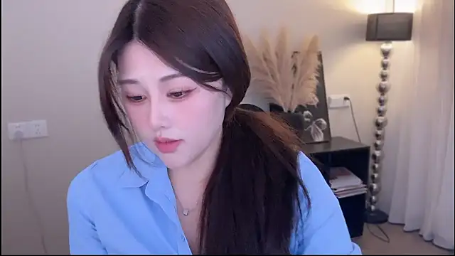 Strawberrybabyy1 online show from November 22, 2025, 4:33 am