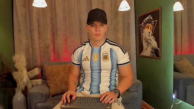 Jake Tylerr  online show from June 22, 2026, 7:33 pm