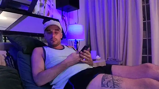 Snapshot of SirCharlesXXX chatting on January 5, 2026, 5:27 pm SirCharlesXXX online show from January 5, 2026, 5:27 pm