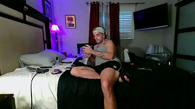 Snapshot of SirCharlesXXX chatting on December 19, 2025, 9:28 pm SirCharlesXXX online show from December 19, 2025, 9:28 pm