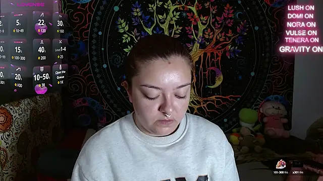 charlott 3 online show from March 17, 2025, 2:12 pm