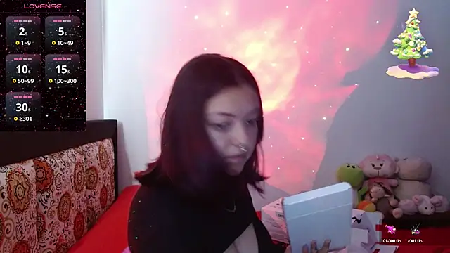 charlott 3 online show from December 16, 2024, 4:38 pm