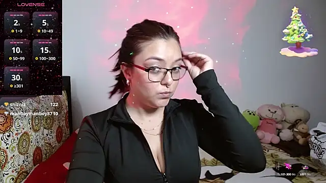 charlott 3 online show from December 30, 2024, 4:07 pm