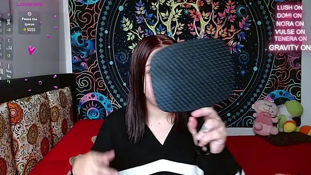 charlott 3 online show from February 13, 2025, 4:50 pm