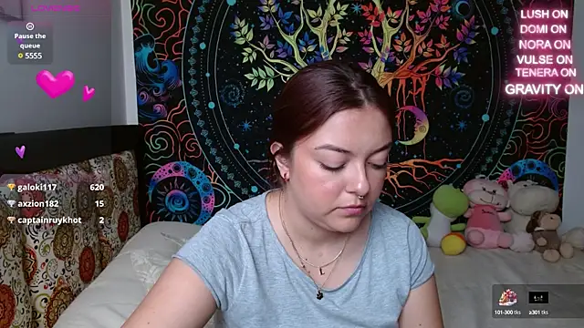 charlott 3 online show from January 28, 2025, 5:14 pm