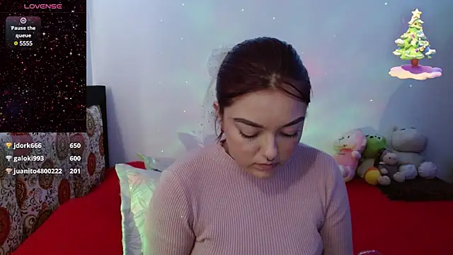 charlott 3 online show from December 14, 2024, 4:19 pm