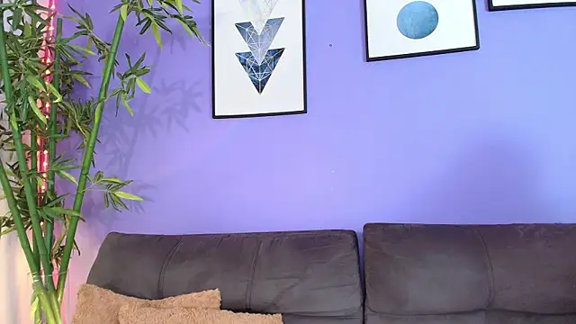 miaa lux online show from March 15, 2025, 3:37 pm