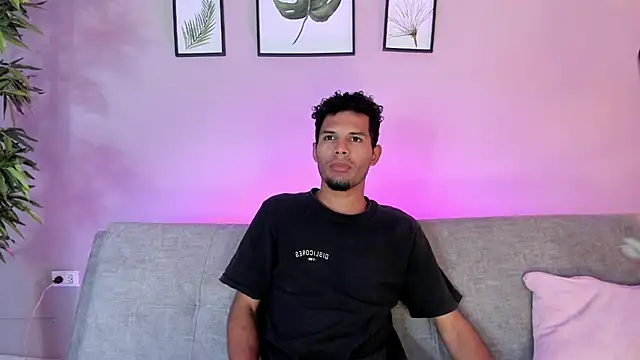 miaa lux online show from February 28, 2025, 9:55 pm