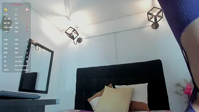 brittany williams  online show from April 17, 2026, 12:52 pm