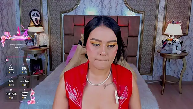 SoffiQueen online show from October 17, 2025, 7:59 pm