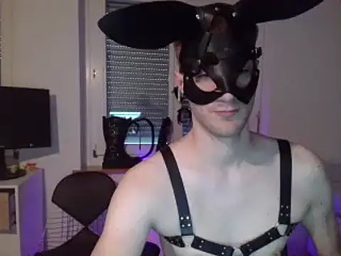 Snapshot of Angelbunn chatting on February 6, 2025, 3:41 pm Angelbunn online show from February 6, 2025, 3:41 pm