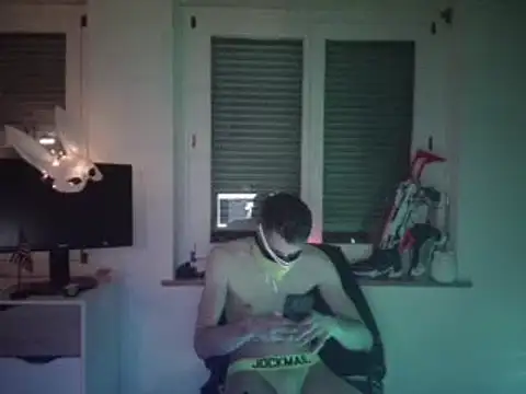 Snapshot of Angelbunn chatting on January 12, 2025, 9:08 pm Angelbunn online show from January 12, 2025, 9:08 pm