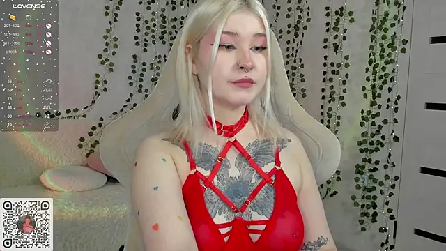 chillycharm online show from March 1, 2025, 12:17 am