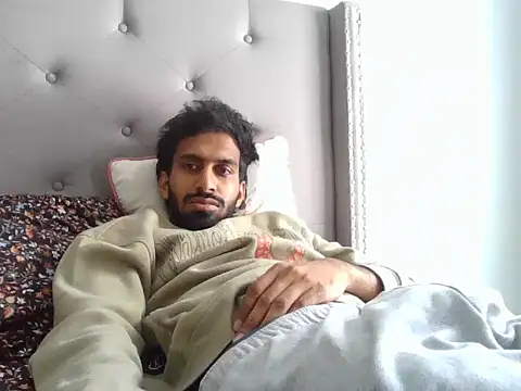 skinny  boy   online show from February 23, 2026, 6:19 pm