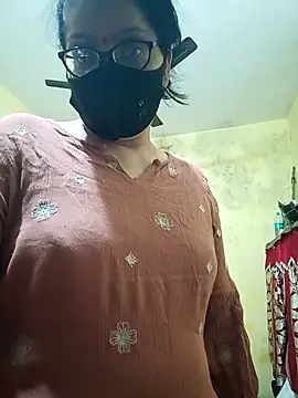 Snapshot of heenage chatting on March 8, 2026, 6:06 am heenage online show from March 8, 2026, 6:06 am