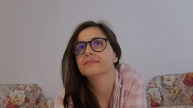 SophieeRain online show from October 10, 2025, 1:01 pm