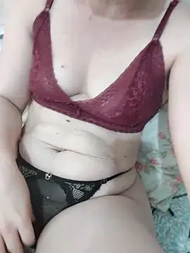 lettygreco online show from November 12, 2025, 10:19 am