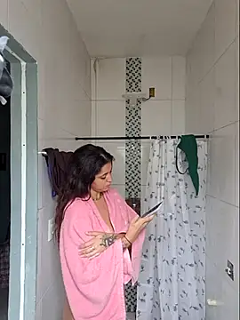 luuhcat09 online show from January 6, 2026, 4:22 pm