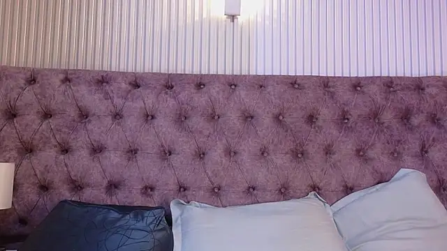 EMILYY FOXY online show from September 13, 2025, 8:09 pm