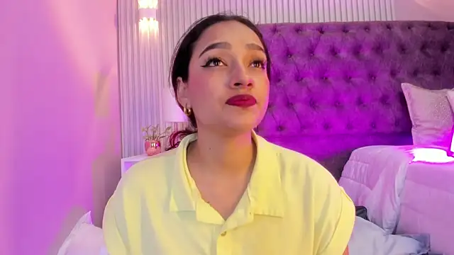 EMILYY FOXY online show from March 21, 2025, 7:46 pm