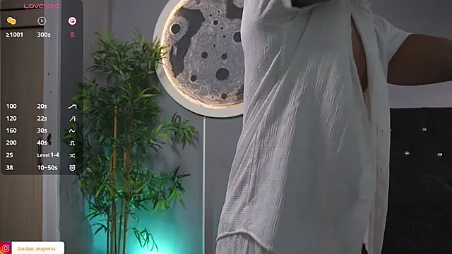 jordan mayers02 online show from February 5, 2026, 6:04 pm