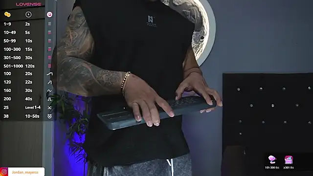 jordan mayers02 online show from February 9, 2026, 9:18 am