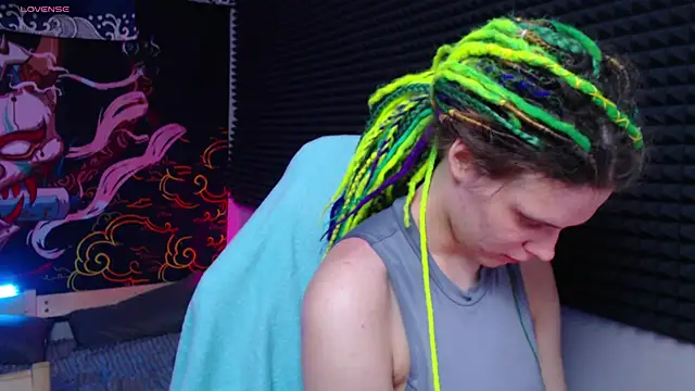 KIKI Krash online show from November 4, 2025, 9:57 am