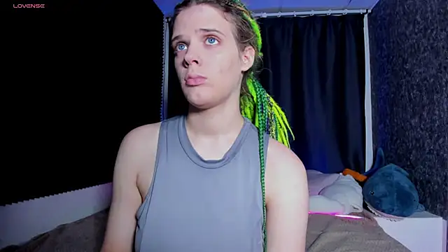 KIKI Krash online show from October 25, 2025, 10:03 am