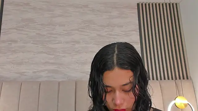 laura smith33 online show from October 11, 2025, 2:40 pm