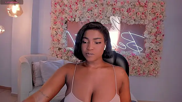 SavannahStorm online show from April 5, 2026, 12:23 pm