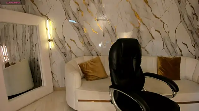 SavannahStorm online show from January 10, 2026, 10:32 am