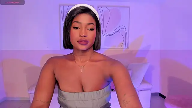 SavannahStorm online show from March 2, 2025, 1:20 pm