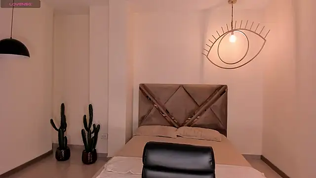 SavannahStorm online show from May 26, 2026, 7:23 pm