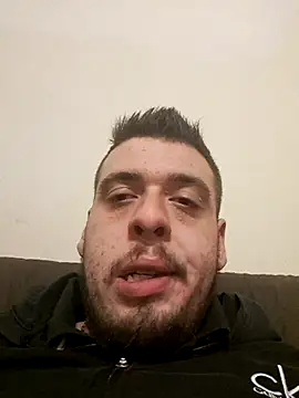 rocco132 online show from February 20, 2025, 10:48 pm
