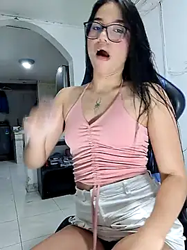 Snapshot of Katia_sweetx chatting on February 21, 2025, 12:05 am Katia sweetx online show from February 21, 2025, 12:05 am