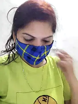 Snapshot of illay_love chatting on March 21, 2025, 11:33 am illay love online show from March 21, 2025, 11:33 am