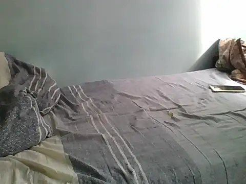 Horny208 online show from September 13, 2025, 12:27 pm