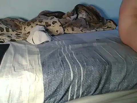 Horny208 online show from November 15, 2025, 1:59 pm