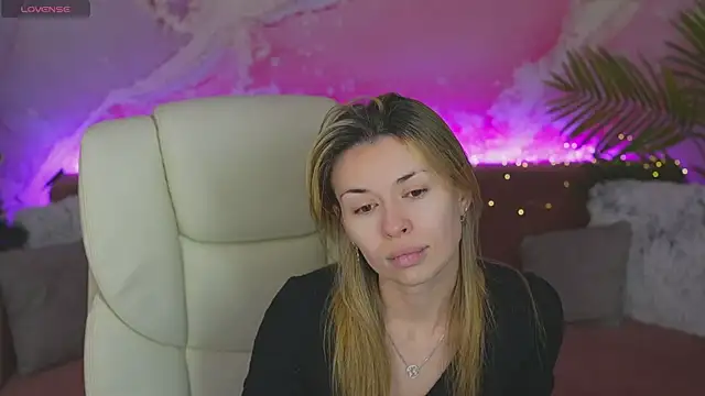 MayaRayy online show from January 9, 2026, 11:50 am