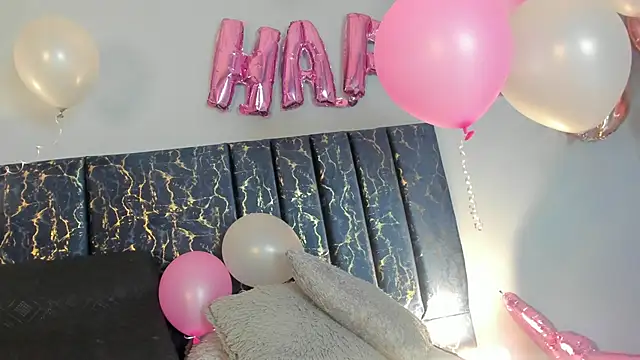 Sophia Lemos online show from October 3, 2025, 1:56 pm