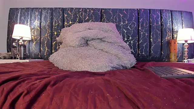 Sophia Lemos online show from November 22, 2025, 1:32 pm