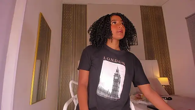 zoe sky  online show from February 21, 2026, 11:34 am