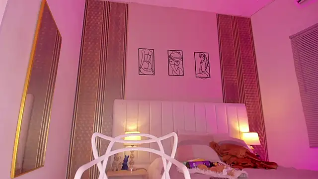 zoe sky  online show from October 2, 2025, 11:35 am