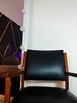 Adel Nesbiit online show from October 19, 2025, 10:07 am